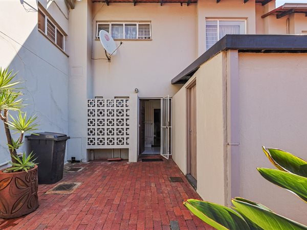 3 Bedroom Townhouse 3 Bedroom Townhouse