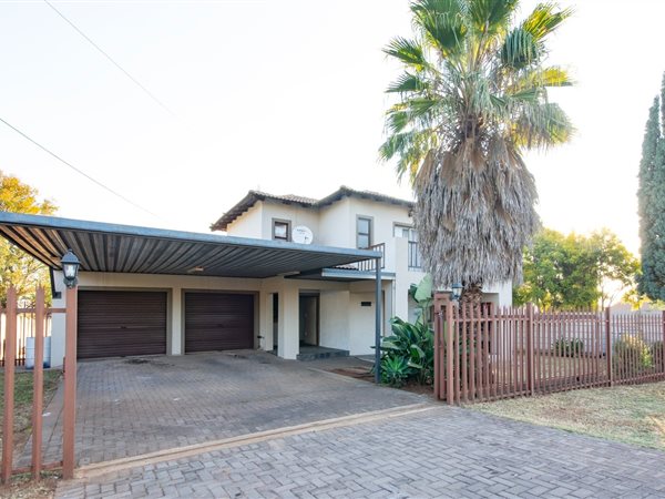 3 Bedroom House 3 Bedroom House