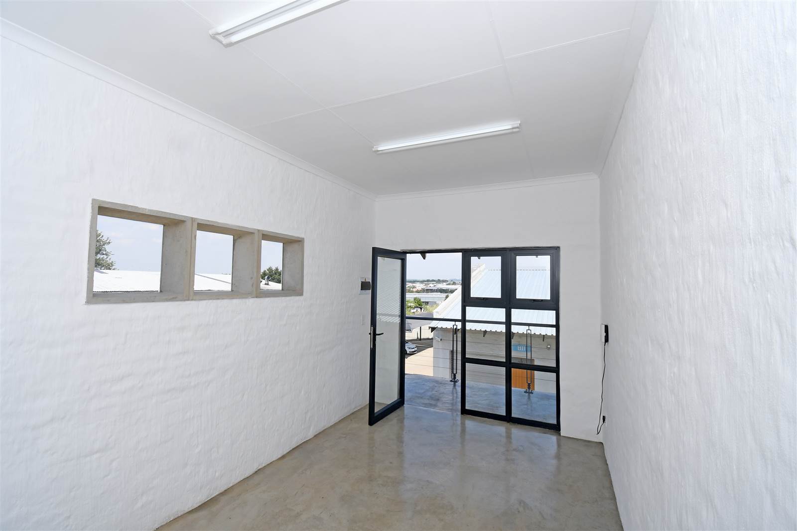 24  m² Commercial space in Kya Sands photo number 12