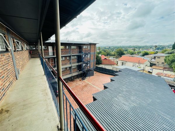 2 Bedroom Flat