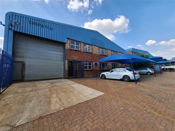 593  m² Industrial space