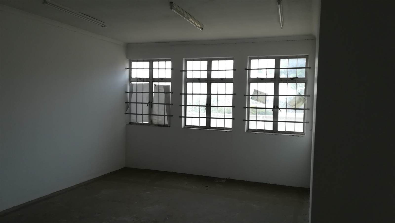 469  m² Commercial space in Verulam Central photo number 9