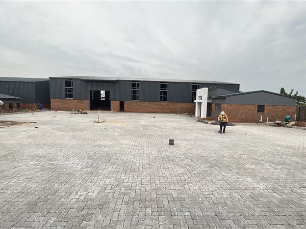 1091  m² Industrial space in Monavoni