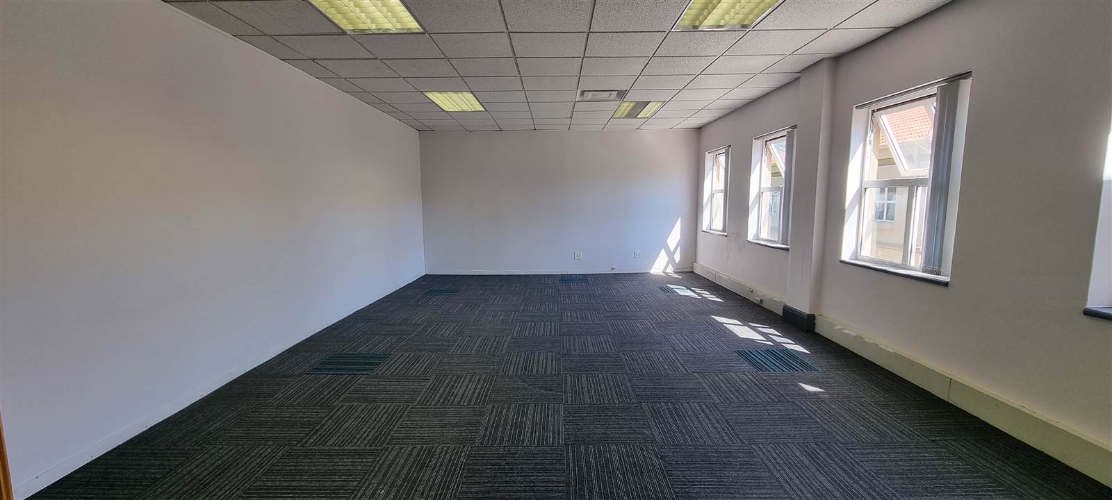 299  m² Commercial space in Ferndale photo number 13