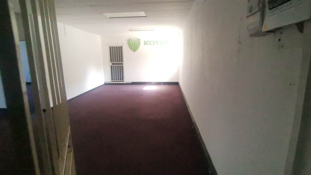 134  m² Commercial space in Wynberg photo number 2