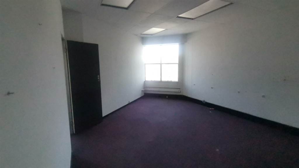 134  m² Commercial space in Wynberg photo number 6