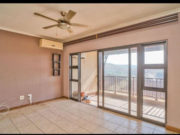 1.5 Bedroom House 1.5 Bedroom House