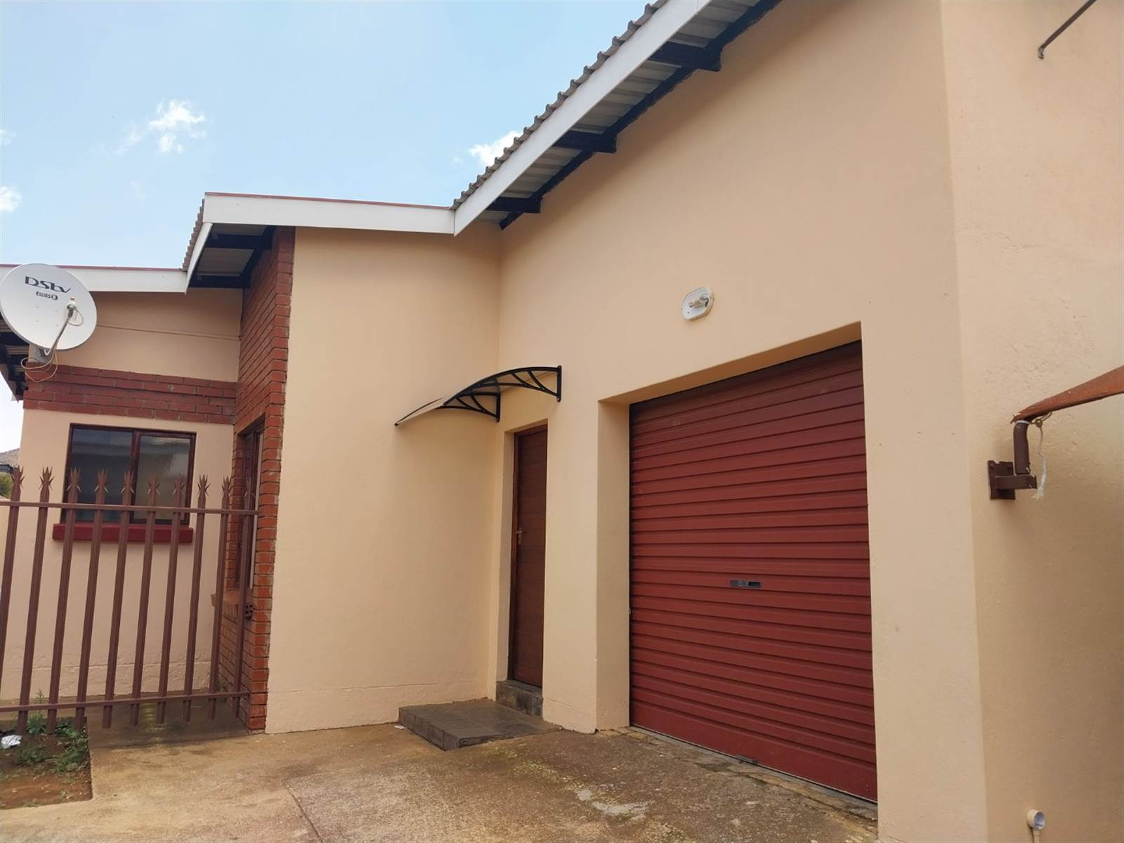 2 Bed Townhouse in Polokwane Central photo number 1