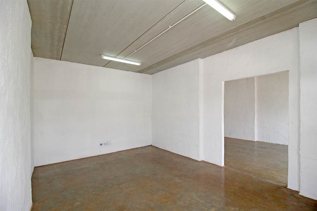30  m² Commercial space in Andeon AH photo number 29