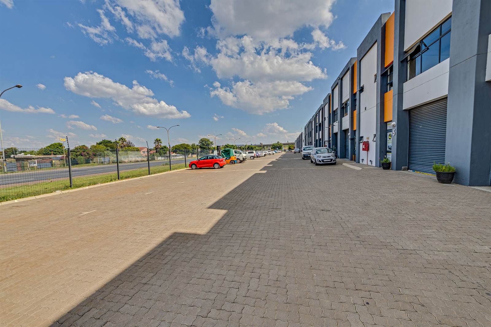 172  m² Commercial space in Spartan photo number 5