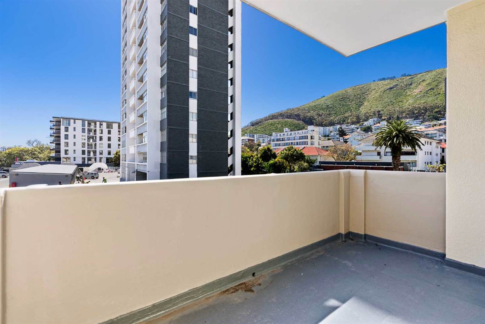 2 Bed Apartment in Sea Point photo number 29