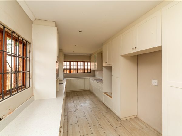 3 Bed Townhouse in Hayfields