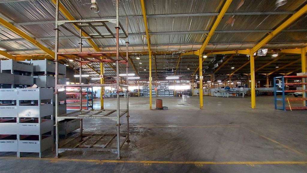 6400  m² Industrial space in Perseverance Industrial photo number 3