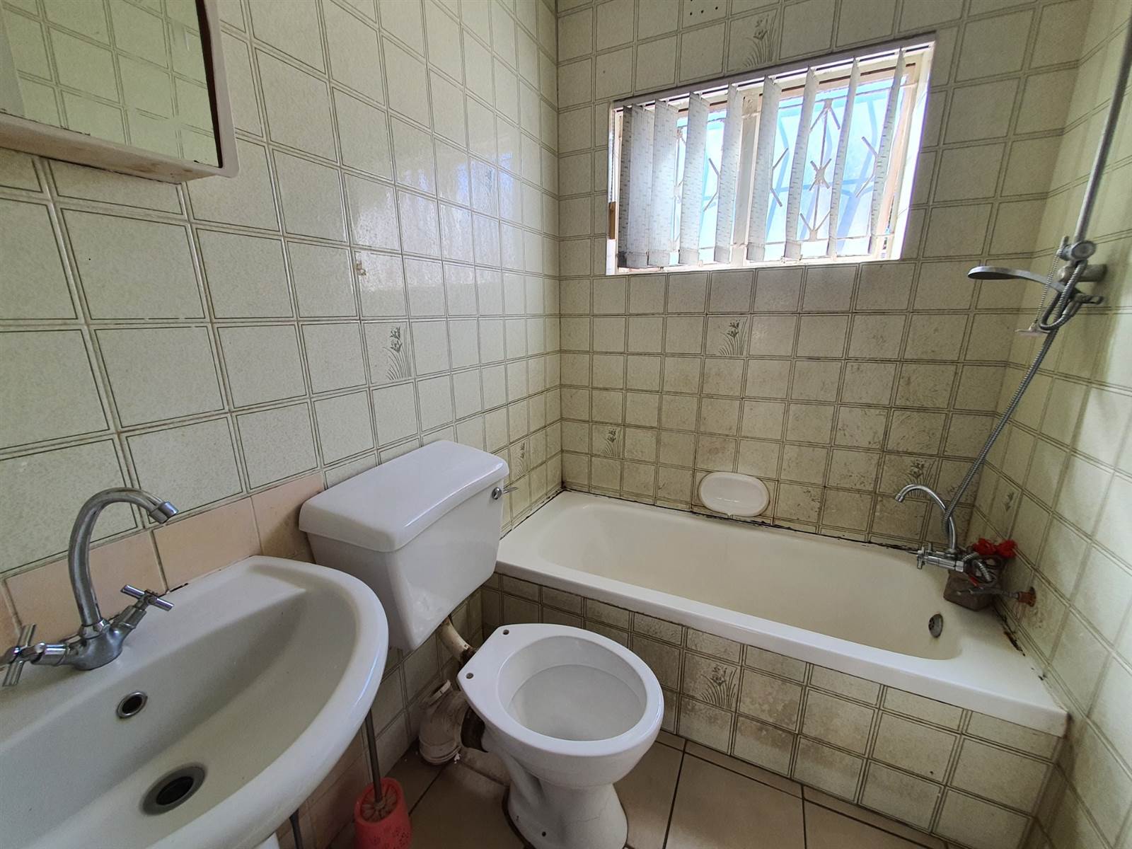 3 Bed House in Bezuidenhout Valley photo number 9