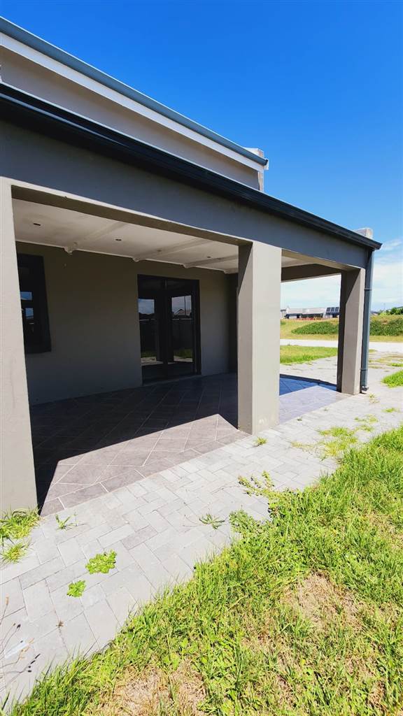 3 Bed Townhouse in Parsons Vlei photo number 13