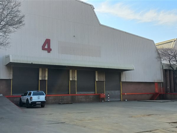 7 242  m² Industrial space