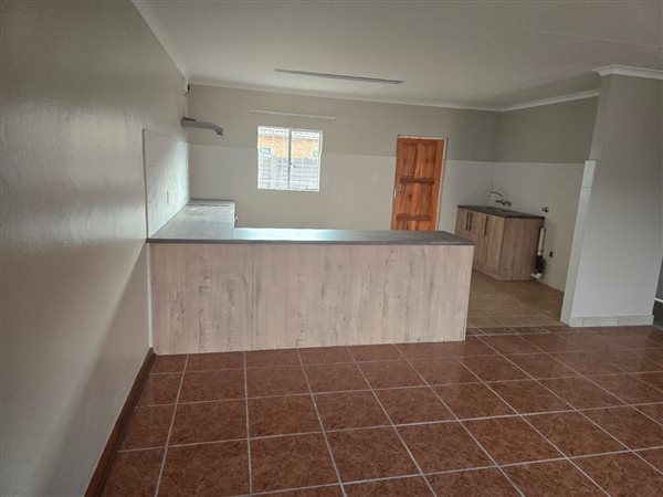 4 Bedroom House 4 Bedroom House