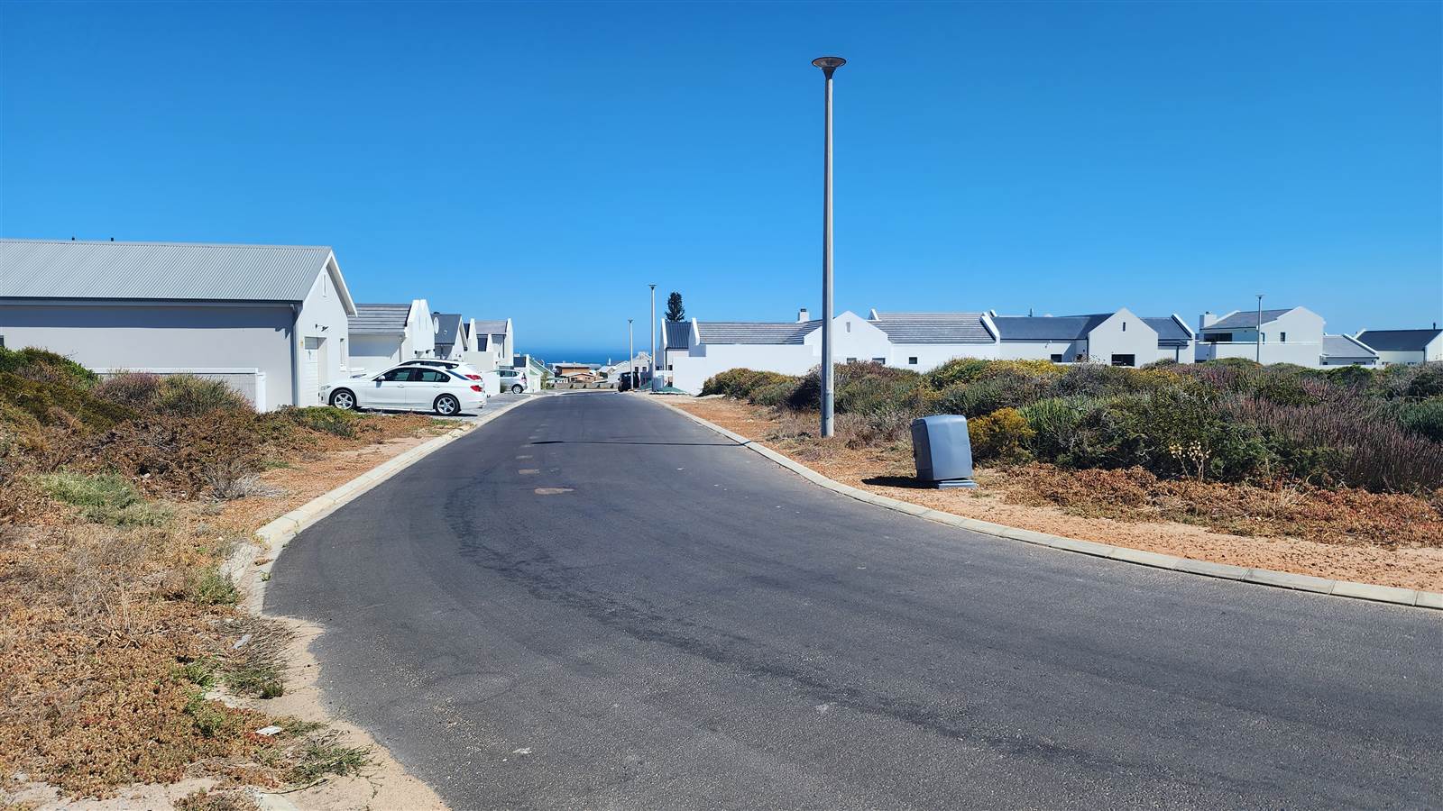 300 m² Land available in Yzerfontein photo number 2