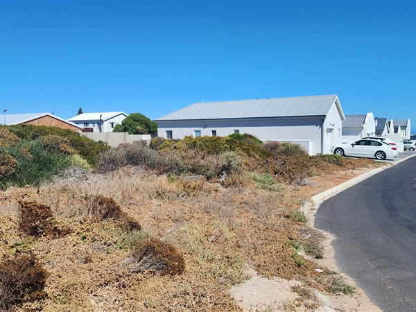 300 m² Land available in Yzerfontein