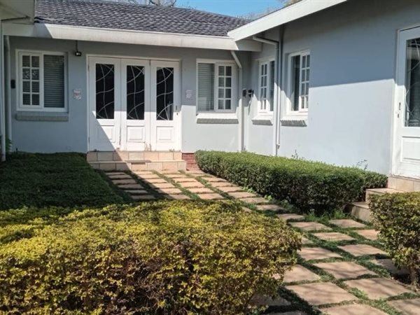 10 Bedroom House