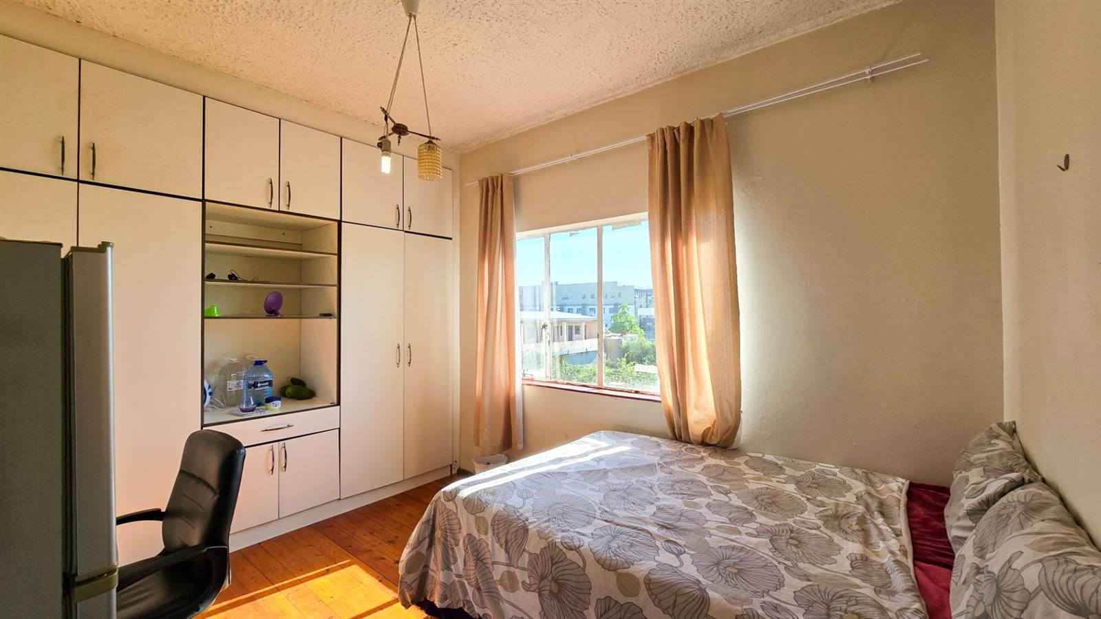 2 Bed Apartment in Southernwood photo number 9