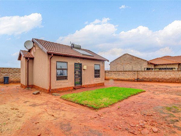 2 Bedroom House 2 Bedroom House