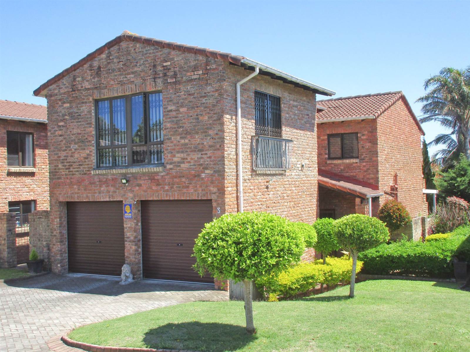 4 Bed Townhouse in Walmer Heights photo number 3