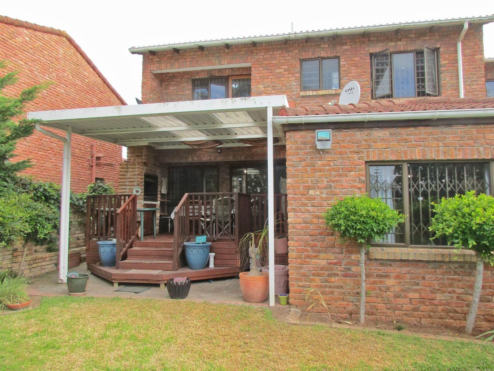 4 Bed Townhouse in Walmer Heights photo number 1