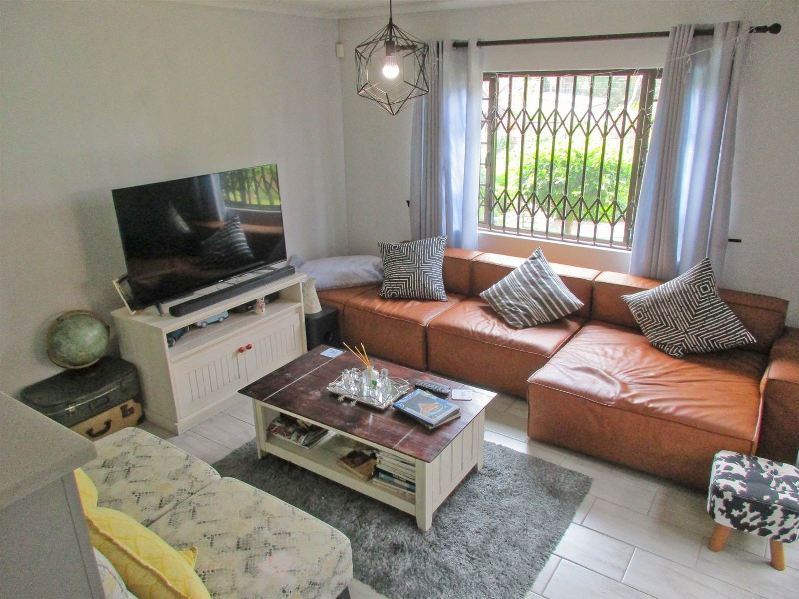 4 Bed Townhouse in Walmer Heights photo number 11