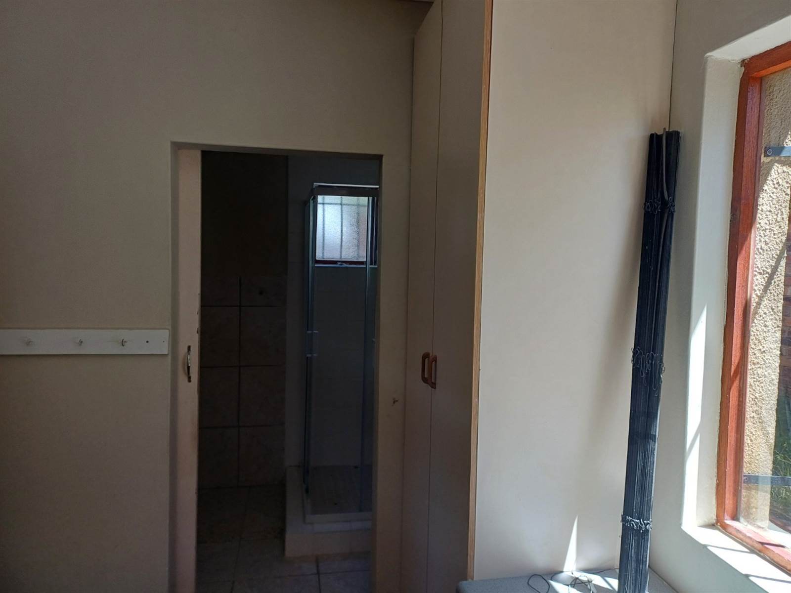 1 Bed Apartment in Grahamstown Central photo number 3