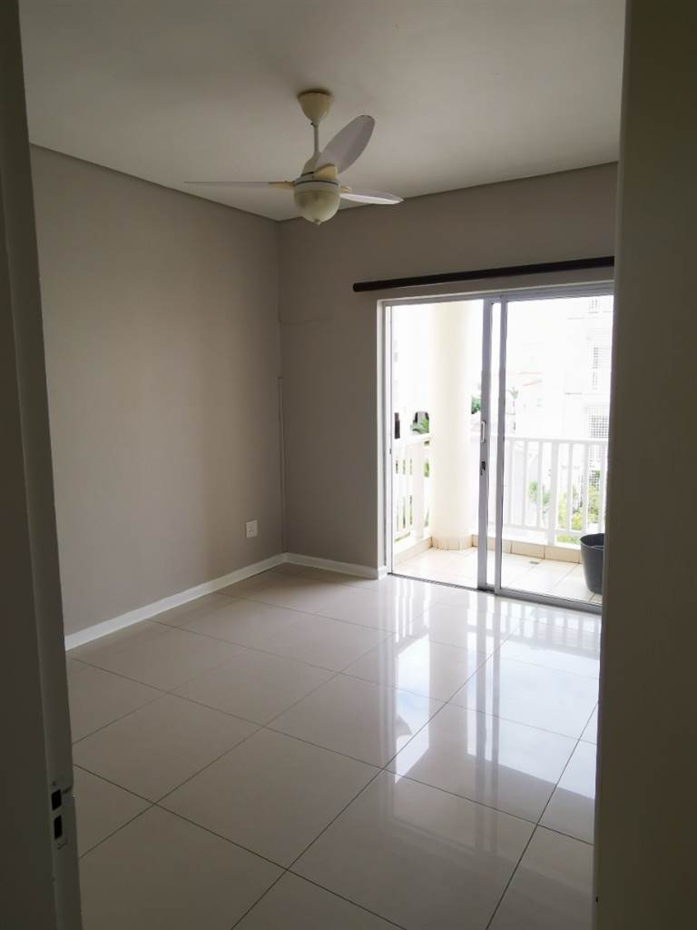 1 Bed Apartment in La Lucia photo number 3