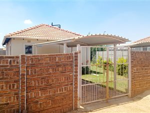 2 Bed House in Waterval
