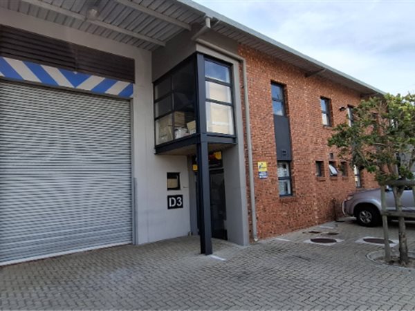 223  m² Industrial space