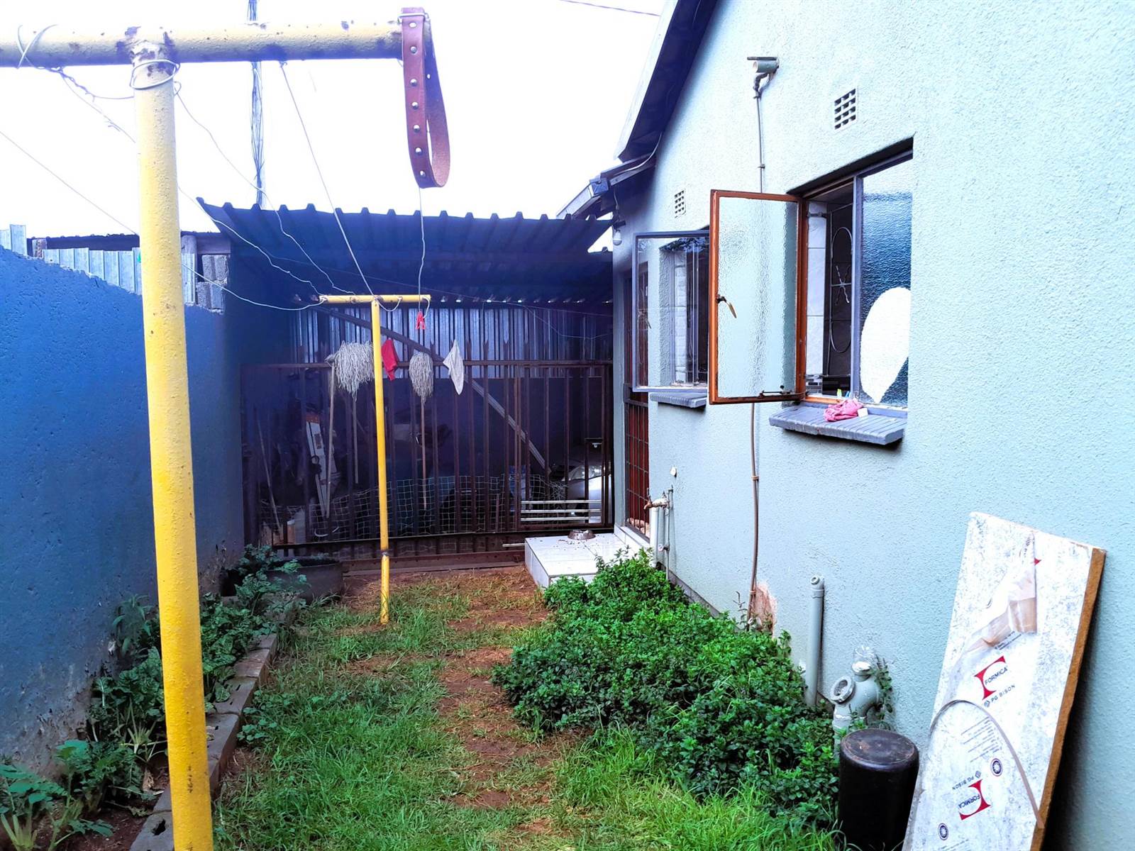 2 Bed House in Middelburg Central photo number 11