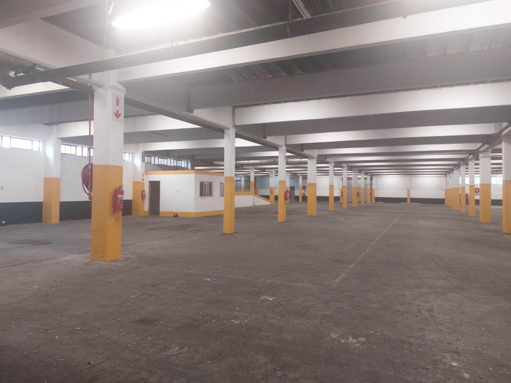 3500  m² Industrial space in Jacobs photo number 5