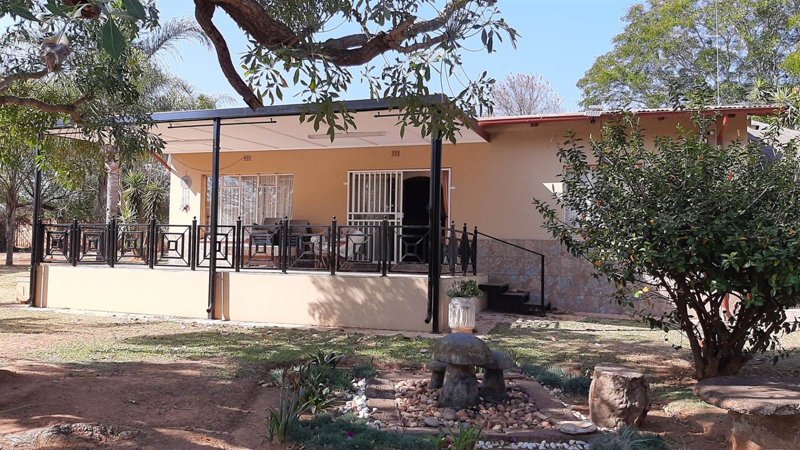 6 Bed House in Strydfontein and surrounds photo number 2