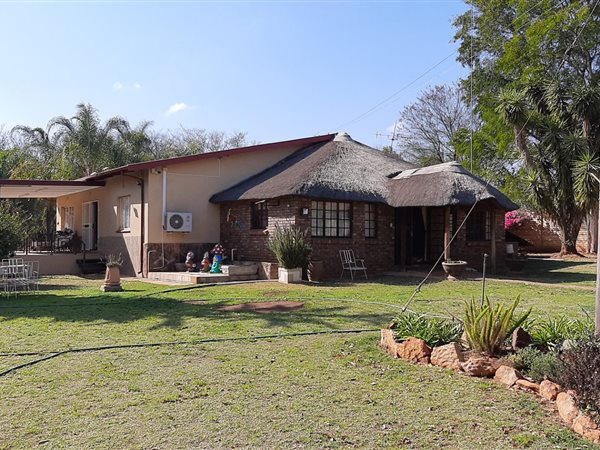 6 Bed House in Strydfontein and surrounds