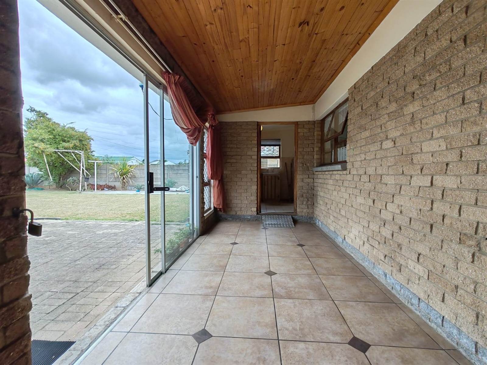 3 Bed House in Retief photo number 15