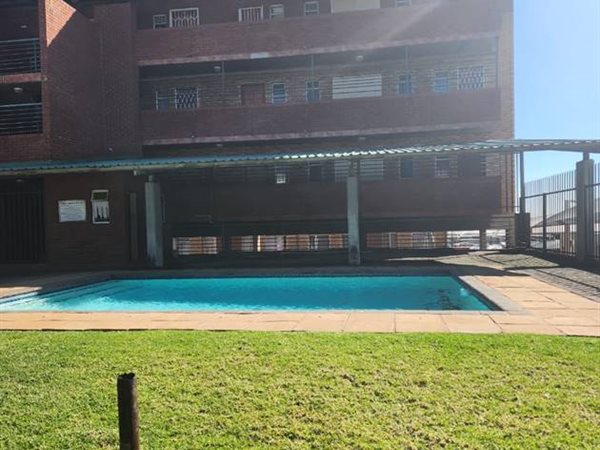 Bachelor apartment in Auckland Park