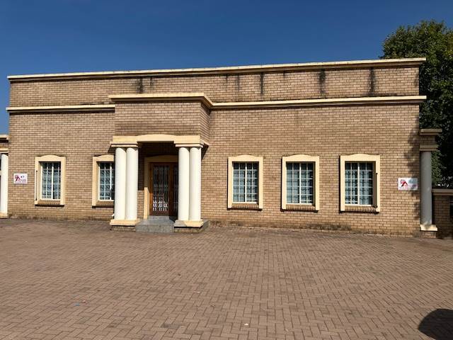 432  m² Commercial space in Middelburg Central photo number 2