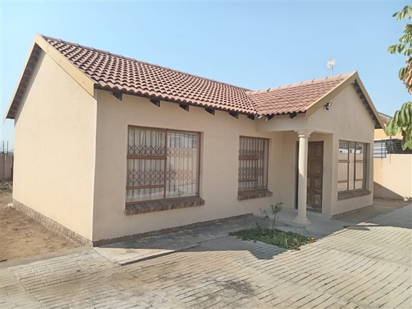3 Bedroom House 3 Bedroom House