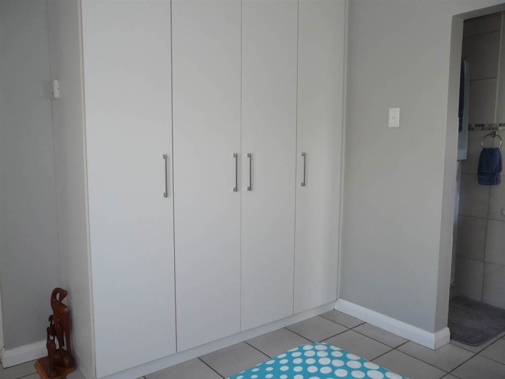 2 Bed House in Pinelands photo number 11