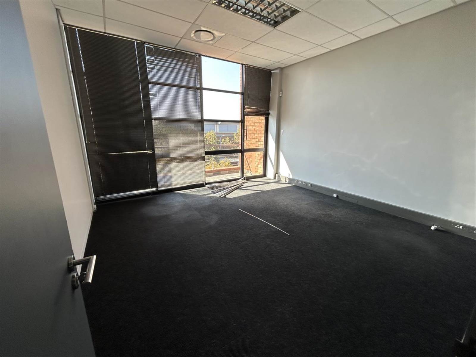299  m² Office Space in Highveld photo number 2