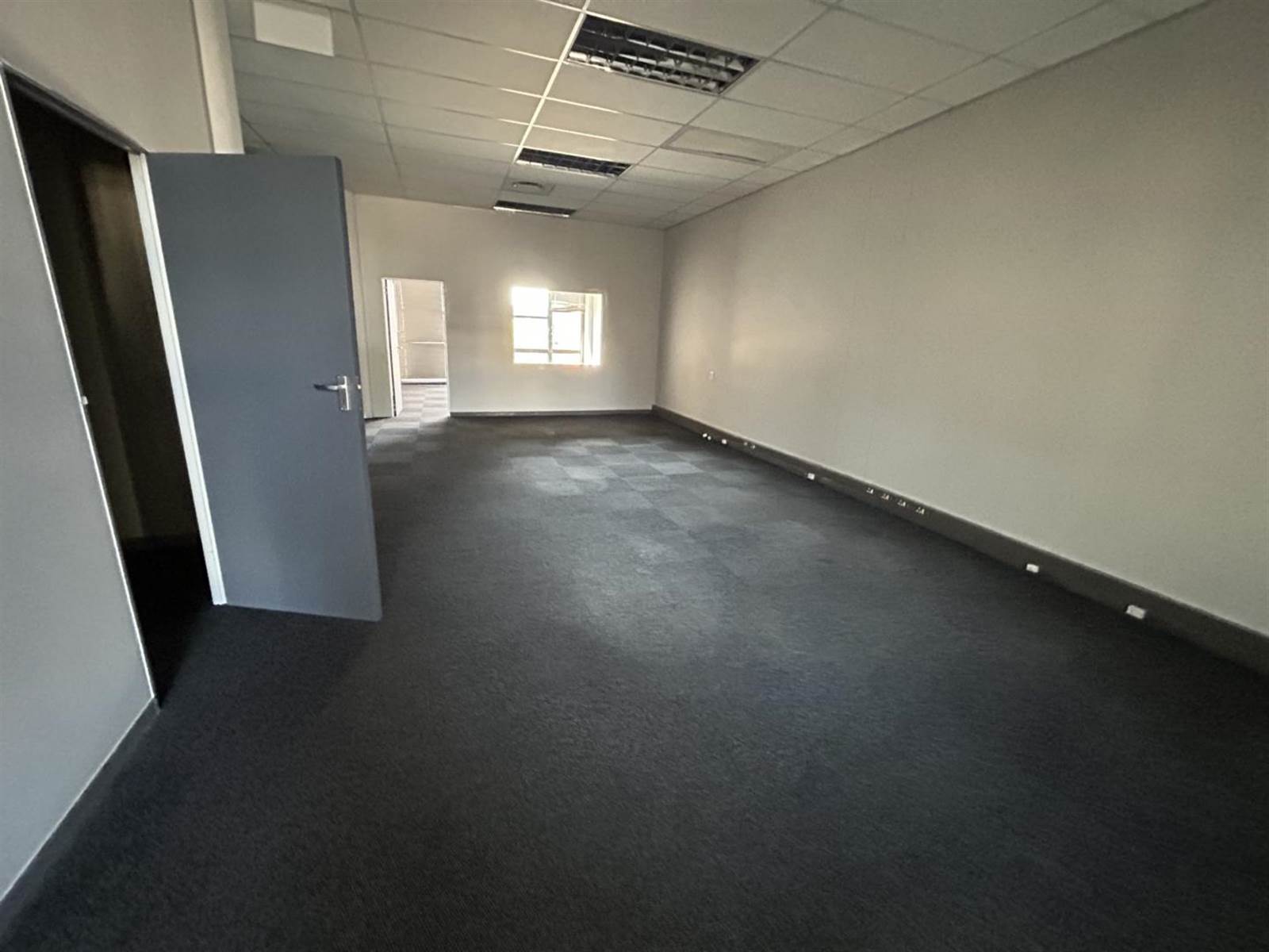 299  m² Office Space in Highveld photo number 5