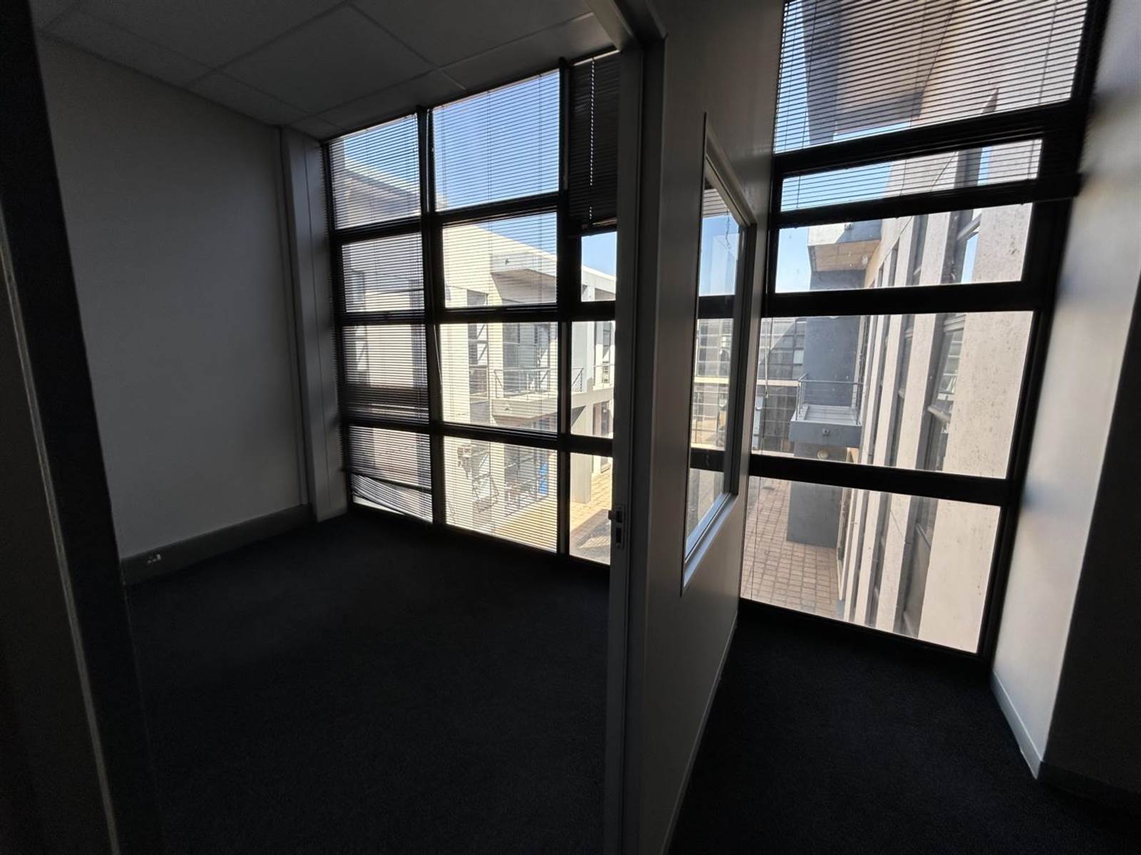299  m² Office Space in Highveld photo number 1