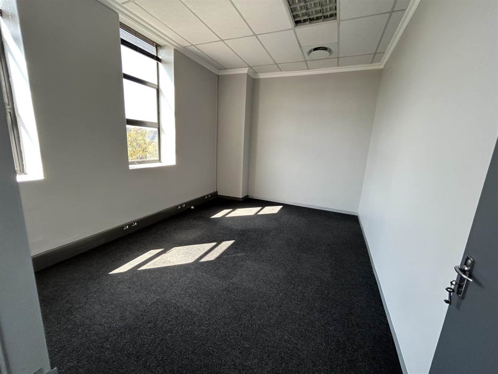 299  m² Office Space in Highveld photo number 17