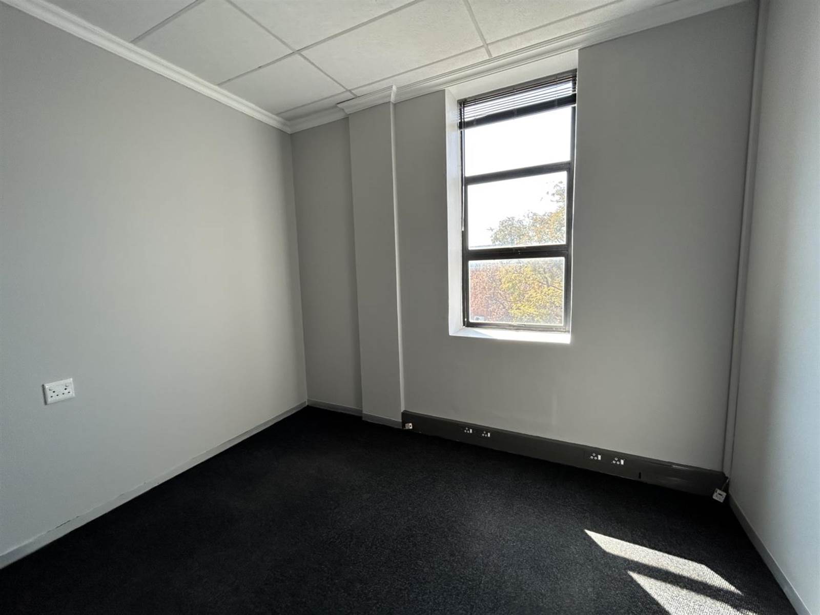 299  m² Office Space in Highveld photo number 13