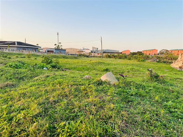 818 m² Land