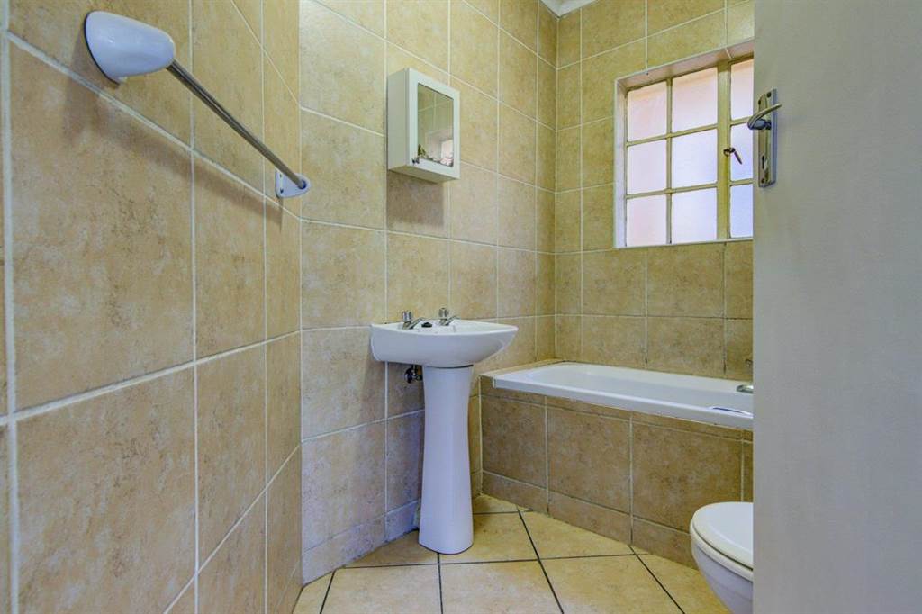 3 Bed Townhouse in Terenure photo number 6