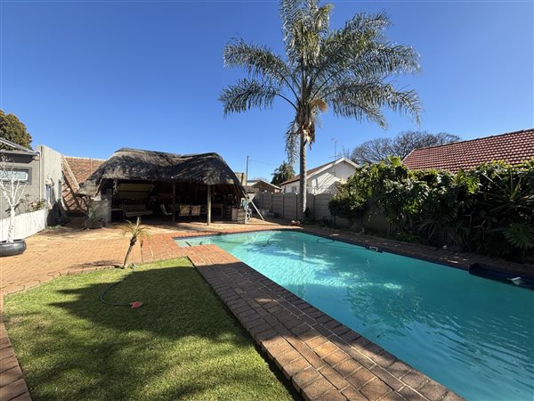 2 Bedroom Garden Cottage 2 Bedroom Garden Cottage